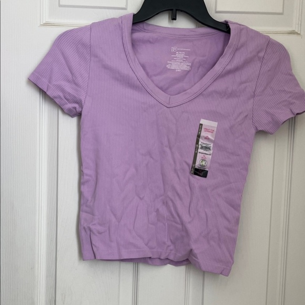 Lavender V-Neck Short Sleeve Tee
